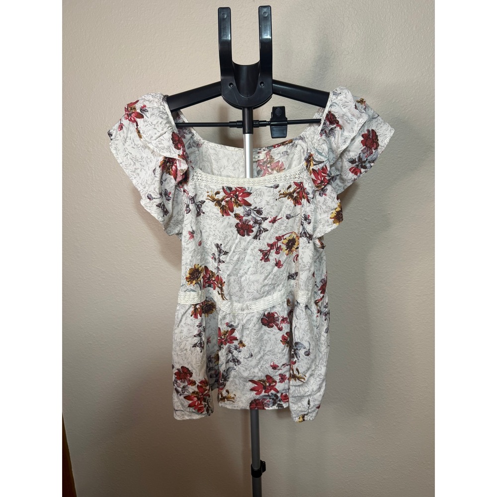Maurices Floral Flutter Sleeve Boho Top Square Neck Lace Trim Red Grey Large